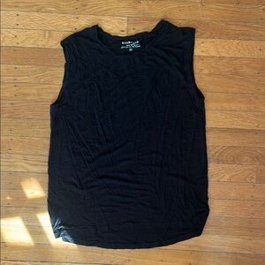 Everlane Black Muscle Tee